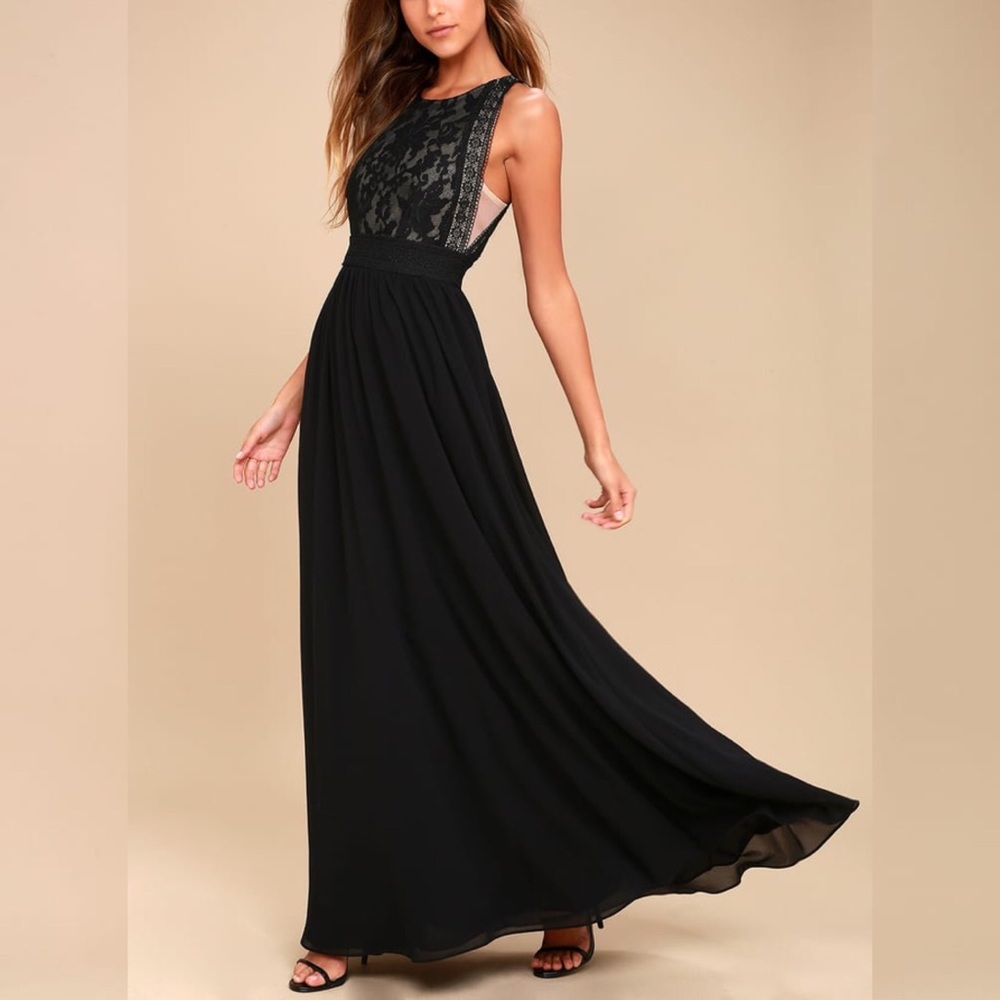 LULU’S Forever and Always Black Floral Lace Maxi Dress Gown Women’s Size Small